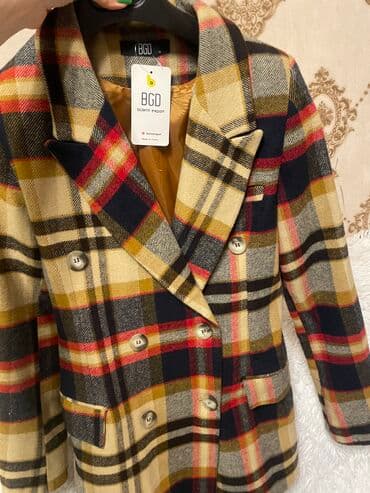 Zara palto model yeni öz qiymeti üzerindedi yeni geynilmeyin