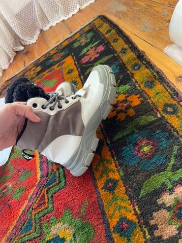 Qışlıq unisex botlar - Rəng: boz-ağ kombinasiyası, kontrast — 2