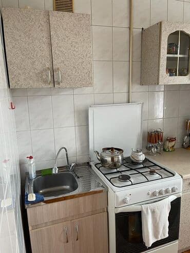 qaraçuxurda kiraye evler 2021: Ev Qaraçuxur qəsəbəsində 5 mərtəbəli daş binanın 4 -cü mərtəbəsində — 18
