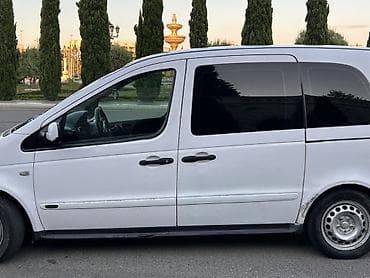 Mercedes-Benz Vaneo: 1.7 l | 2004 il Van/Minivan — 4