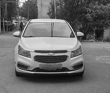 cruz radiator: Chevrolet Cruze sedan – ağ rəng, şəhər və magistral üçün rahat və — 5