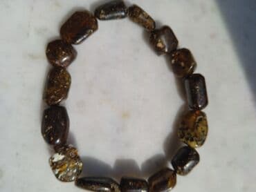 Kəhrəba və digər bəzək əşyaları dəsti - Təbii kəhrəba qolbaqlar: -