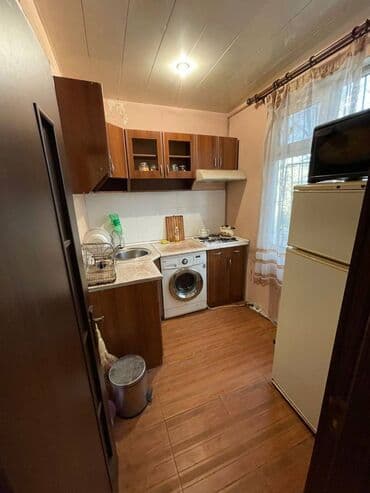 şuşa kirayə evlər: Nəsimi rayonu,Memar Əcəmi m/s 4-5 dəqiqə məsafədə 9 nomreli mektebin — 2