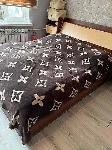 İkinəfərlik çarpayı, Dolab