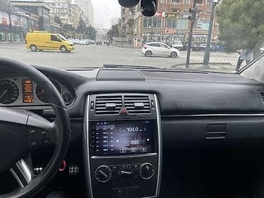 mercedes benz a 160: Mercedes-Benz B 180 – ağ rəngli, 5 qapılı kompakt hetçbek. İdeal — 5