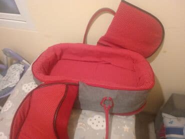 Çıxarıla bilən beşikli araba