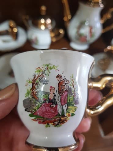 darvazalarin qiymeti: Qəhvə dəsti — 2