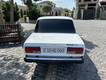 ваза стеклянная прозрачная высокая без узора: Nömrə ilə birgə satılır Maşın normal vəziyyətdədir.Gündelık sürülən — 2