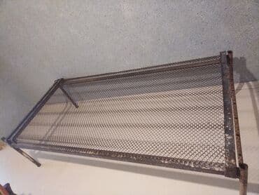 tek neferlik carpayilar: Təknəfərlik çarpayı, Bazasız, Matrassız, Siyirməsiz — 1