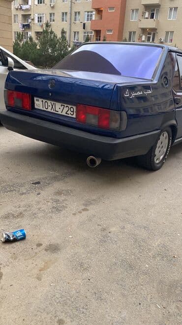 tofaş satış: Model: Tofas Şahin (sedan) Kuzov: 4 qapı, mavi rəng Yanacaq: Benzin — 3