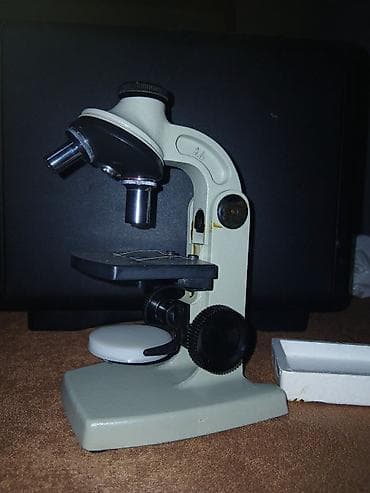 Sovet mikroskopu - Klassik optik laboratoriya mikroskopu, metal gövdə