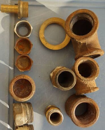 plastik turbalar qiymeti: Metal boru fitinqləri Metal boru fitinqləri satılır. 1 ədəd Dirsək — 5