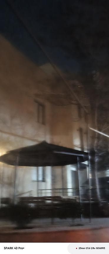 yevlax makler: Salam abyekt 3 mərtəbə hər mertebede tualet hamam var otaqlara bölünüb — 9