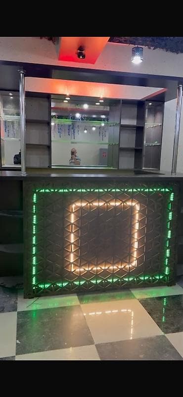 столы кафе: ✅ LED işıqlandırma sistemi ✅ Geniş rəflər və şüşə vitrinlər ✅ — 3