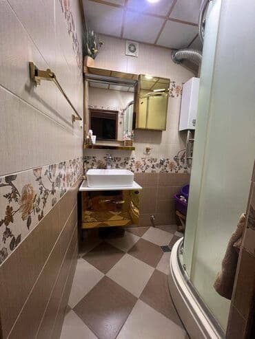 ev masazir: Bakı, 3 otaqlı, Köhnə tikili, m. Qara Qarayev, 81 kv. m — 9