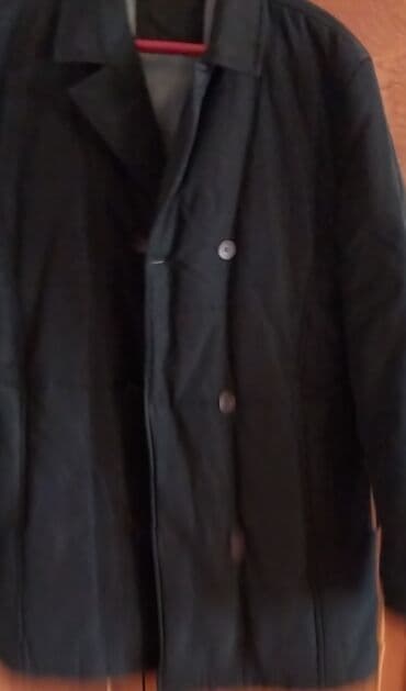 kişi üçün gödəkçə köynək: 1.2 defe geyilib Hec bir defekti yoxdu 52razmer — 2