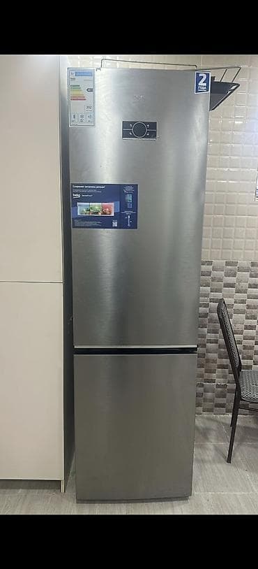 Yeni 2 qapılı Beko Soyuducu Satılır, rəng - Gümüşü