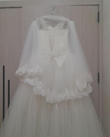 toy geyimler: Ağ rəngli, zərif gəlinlik – A-line/prinsessa silueti, çoxqatlı tül — 5