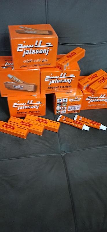 Kolleksiya üçün dekorativ heykəlciklər və keramika qab dəsti -