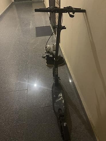 2 ci el scooter: Şəhər içi rahat hərəkət üçün yığma skuter - Rəng: qara - Mexaniki — 2