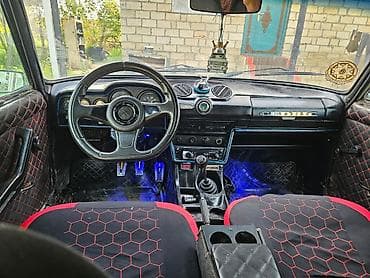 ağ ceşka: VAZ (LADA) 2106: 1.6 l | Sedan — 6