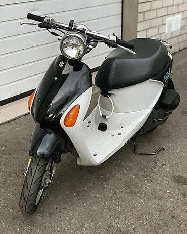 niva pikap satilir: Suzuki Pallet (50cc sinfi) şəhər daxili istifadə üçün kompakt skuter — 1