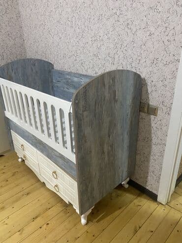 quba mebel: Oğlan və qız üçün, İşlənmiş, Dördbucaq, Beşik, Matras ilə, Yellənmə mexanizm ilə — 2