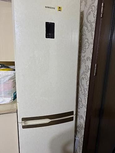 Компьютеры, ноутбуки и планшеты: Б/у 2 двери Samsung Холодильник Продажа, цвет - Бежевый — 1