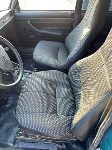 ваза стеклянная прозрачная высокая без узора: VAZ (LADA) 2107: 1.7 l | 1997 il 23568 km Sedan — 10