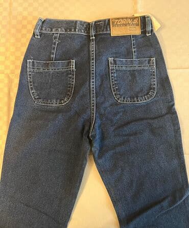 Toy paltarları və aksesuarları: Djins. Alman malı. Ölçülər: Taliya 58-70 sm. Hündürlük: 1,30 Təzə — 18