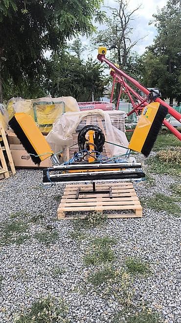 yarim qosqu satilir: Traktor on ot ilaclama avadanliq. 3 silindirle techiz olunub. şotku — 10