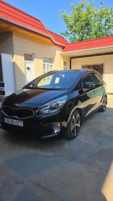 mini cps: Kia Carens (qara rəng), ili 2016, 7 yerlik rahat ailə miniveni — 3