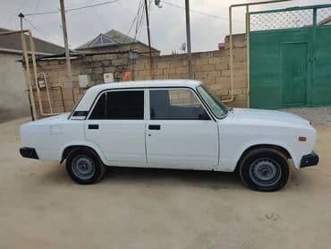 vaz 21 099: Avtomobil: Lada Riva/2107 (ağ rəng, sedan kuzov) Xüsusiyyətlər: - 4 — 2