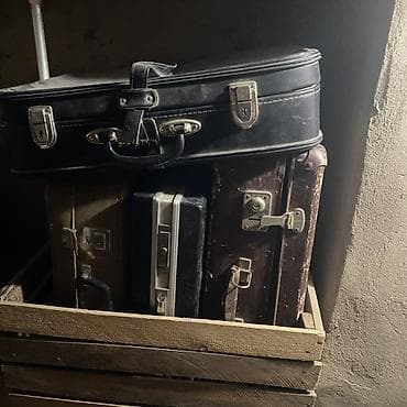 Kolleksiya: Retro/antik çamadan və portfel dəsti Təsvir: - Müxtəlif