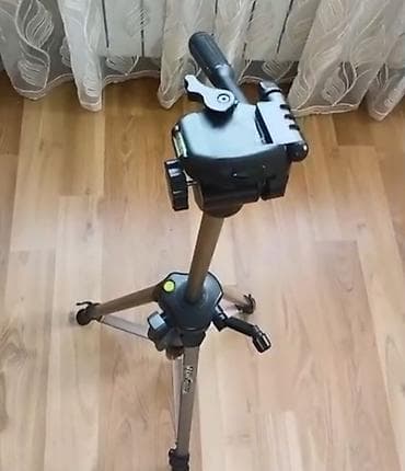 Foto/video çəkilişləri üçün üçayaq (tripod)

heçbir problemi yoxdur