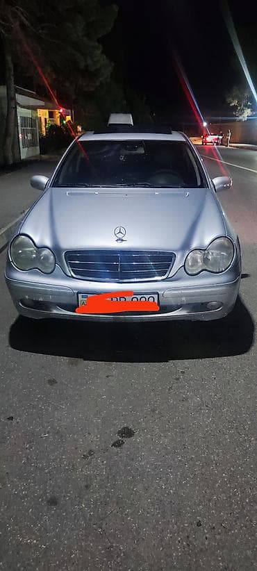 Mercedes-Benz C-Class: 2 l | 2000 il