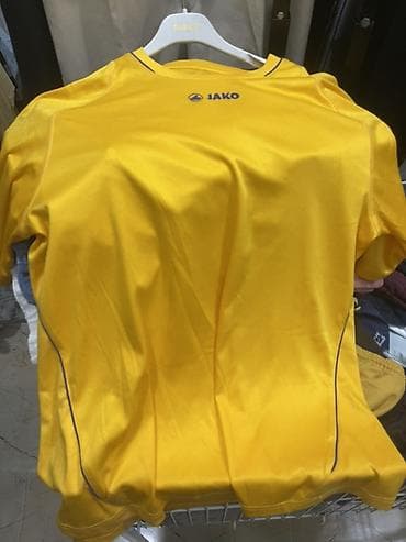 lik: JAKO brendinin futbol maykası - Rəng: sarı, mavi detallarla - Arxa — 2