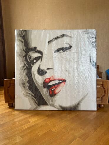 Şamdanlar: Merlin Monronun resmi. Yenidir, uzerindeki salafani bele achilmayib — 1