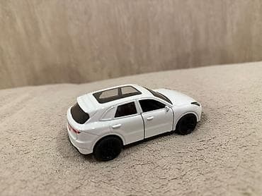 işlənmiş uşaq maşınları: Ağ yanir ve ses var. 1 dene-3 manat. Məhsul: Kolleksiya üçün metal — 4