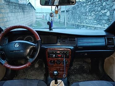 cruze ehtiyat təkər: Opel Vectra: 2 l | 1996 il 121331646 km Sedan — 4