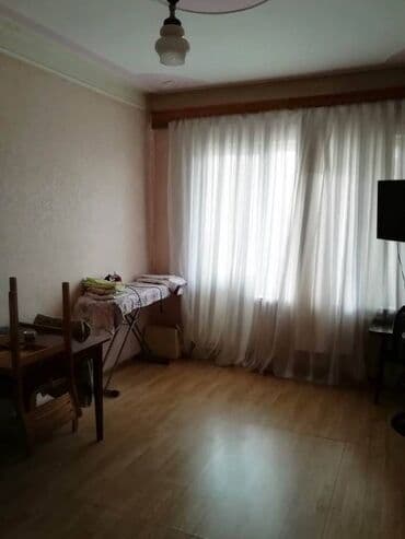 9 ci mikrorayon satilan evler: Bakı, 9-cu mikrorayon, 4 otaqlı, Köhnə tikili, 110 kv. m — 5