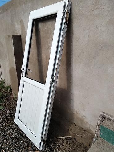 Salam, işlanmiş plastik gapi, yahşi vazyatda, zabrat birda. 40 azn — 1