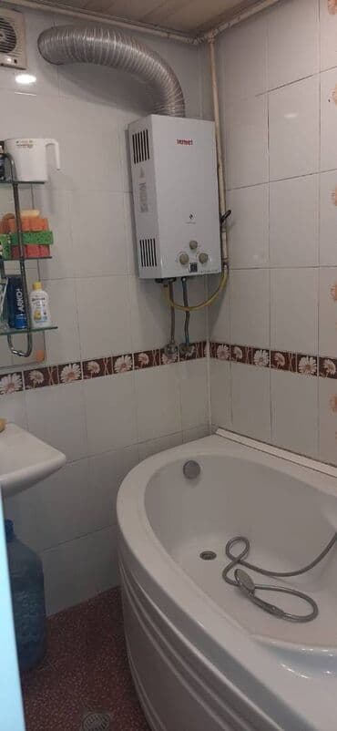 ağdaşda ucuz ev: Bakı, 3 otaqlı, Köhnə tikili, m. Xalqlar Dostluğu, 73 kv. m — 10