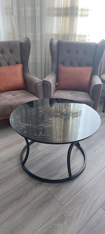 Yumru masa, Açılmayan, Təkərsiz