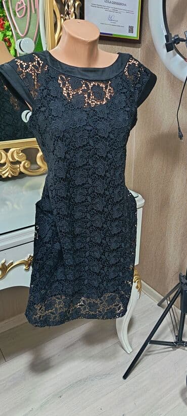 купить вечернее платье в баку: Qırmızı don - Rəng: parlaq qırmızı - Dizayn: dördkünc dekolte, ön — 12