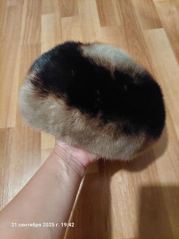 женские шапки из кролика: Məmulat: Qadın üçün xəz papaq Təsvir: - Yumru siluetli, klassik xəz — 2