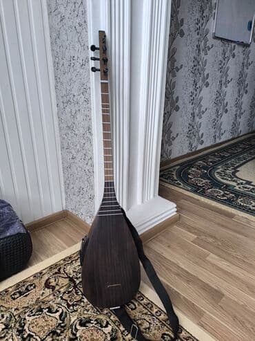 ucuz gitara satisi: Elektro saz – quraşdırılmış preamp və tuner ilə. Xüsusiyyətlər: - — 3