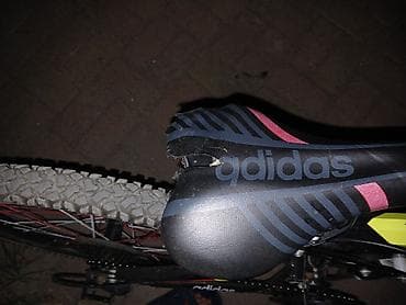 velosiped online: Velosiped – dağ/şosse tərzi, 26" təkərli Xüsusiyyətlər: - Çərçivə — 2