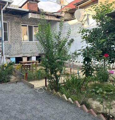 6 cı mikrorayon satılan evlər: 6-ой микрорайон 5 комнат, 170 м², Нет кредита, Средний ремонт — 11