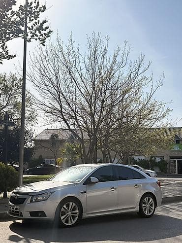 Chevrolet: Chevrolet Cruze: 1.4 л | 2011 г. 337800 км Седан — 4